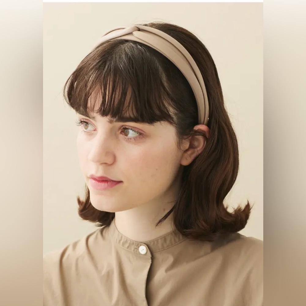 Alexandre De Paris Beige Twisted Lamb Leather Headband